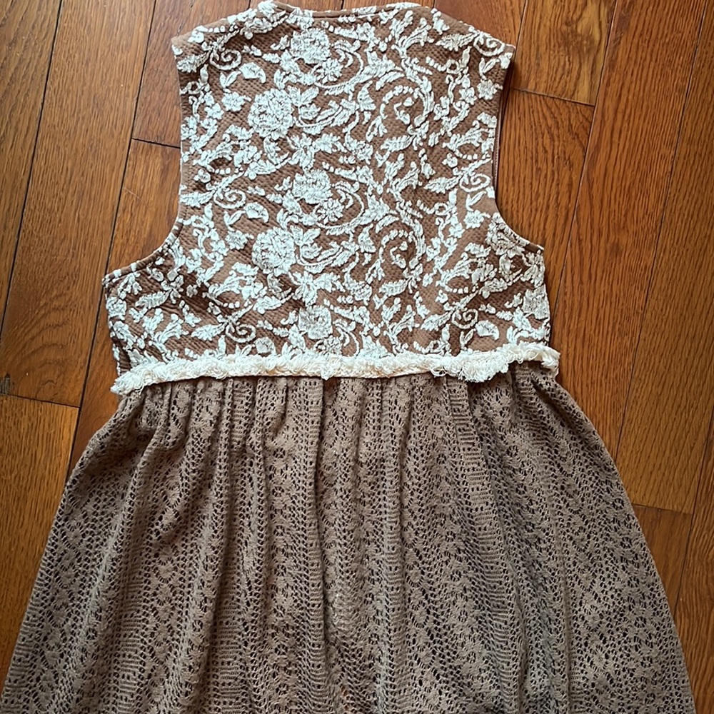 Altar’d State vintage floral lace flowy vest size medium - Picture 4 of 10